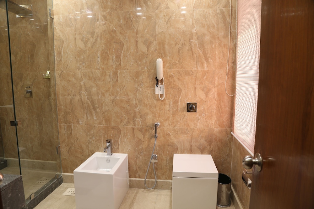 Suite (Ashok Heritage)