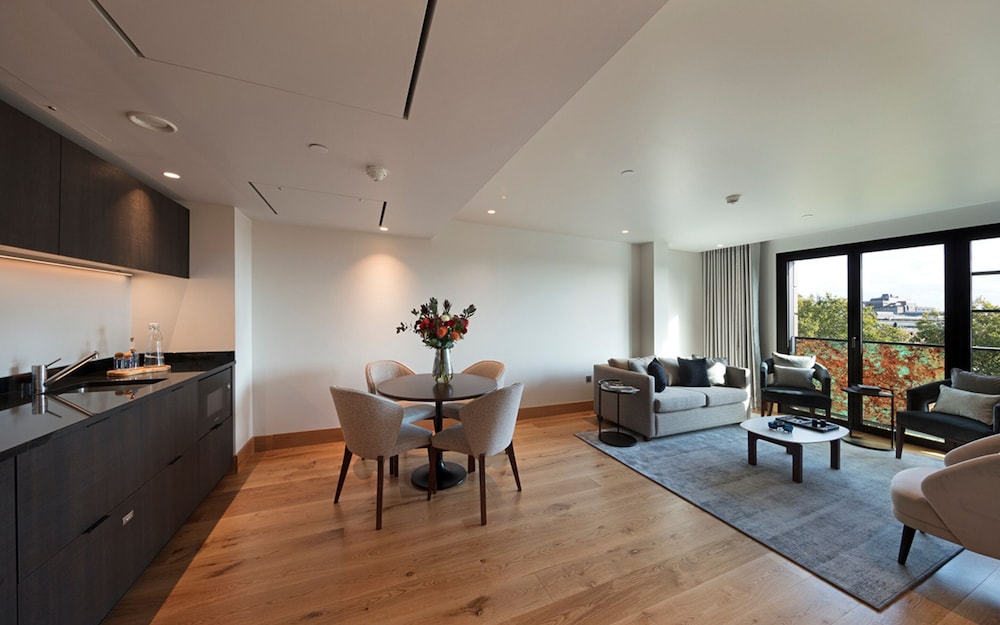 Apartment photo 1