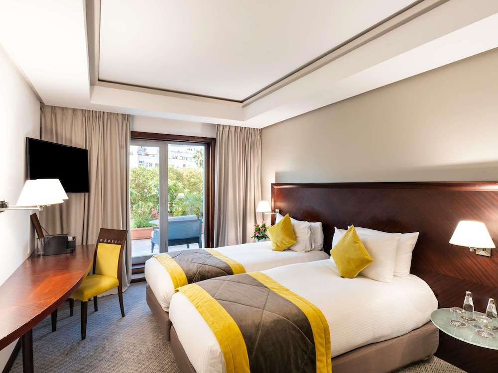 Deluxe Room, 2 Twin Beds - Photo 6