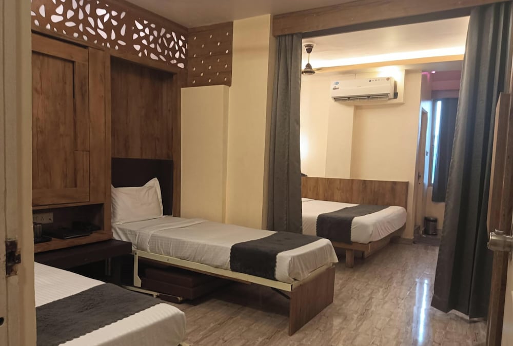 Deluxe Double Room, City View