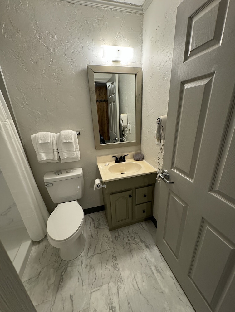 Pine Lodge Room photo 3
