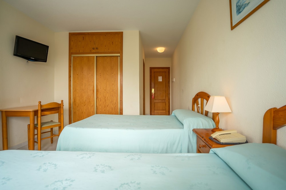 Double or Twin Room, 1 Bedroom, Courtyard View, Courtyard Area - Photo 8
