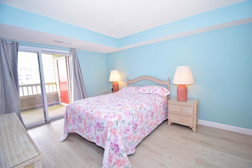 Condo, 2 Bedrooms