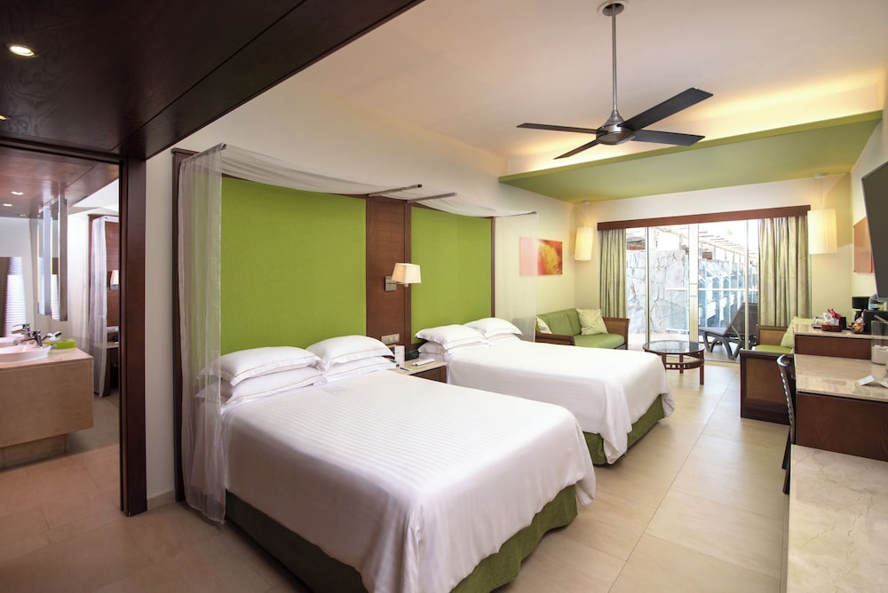 Junior Suite (Family Premium Level - 3A2C) photo 2