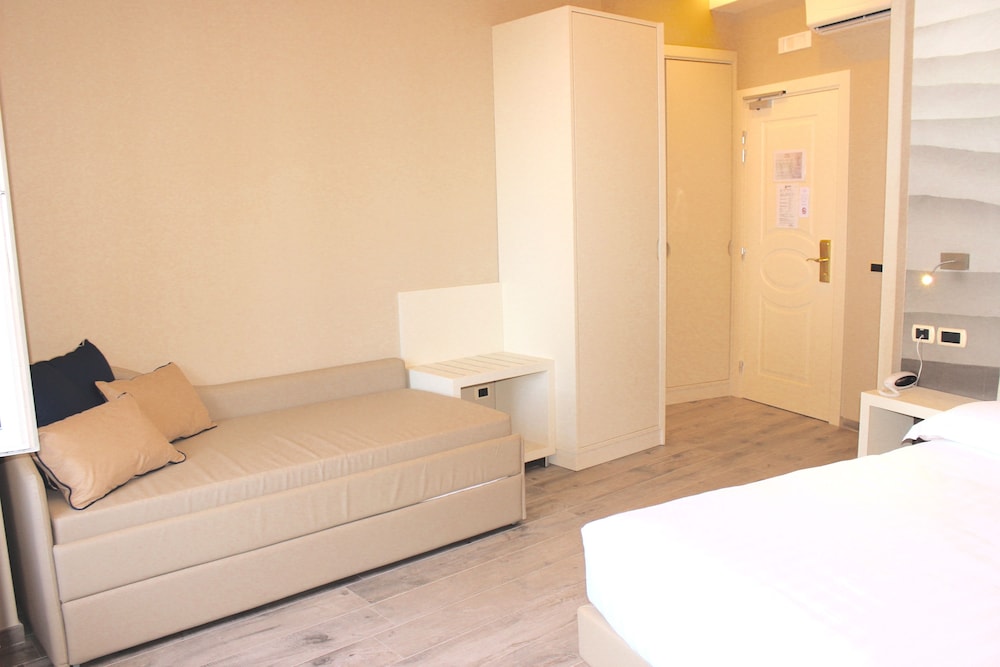 Deluxe Double Room, Non Smoking, Sea View - Photo 19