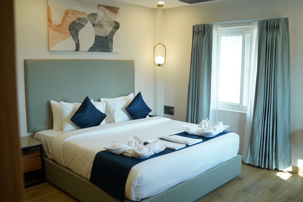 Duplex Suite with Kitchenette, 03 Bed rooms