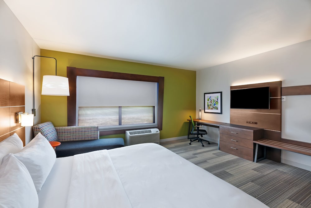 Standard Room, 1 King Bed, Accessible (Communications)