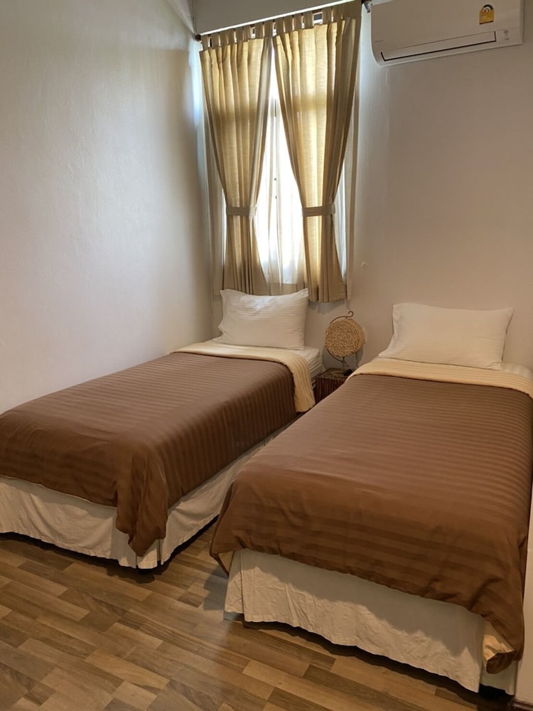 Air-Con Standard Twin room