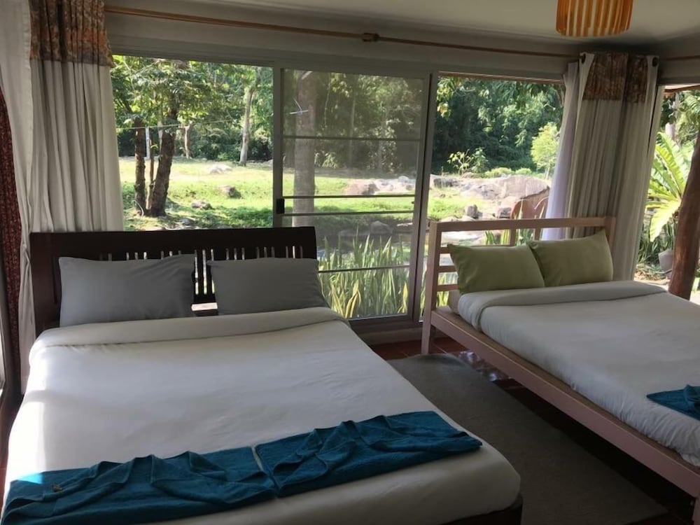 Baan Aueng Phueng