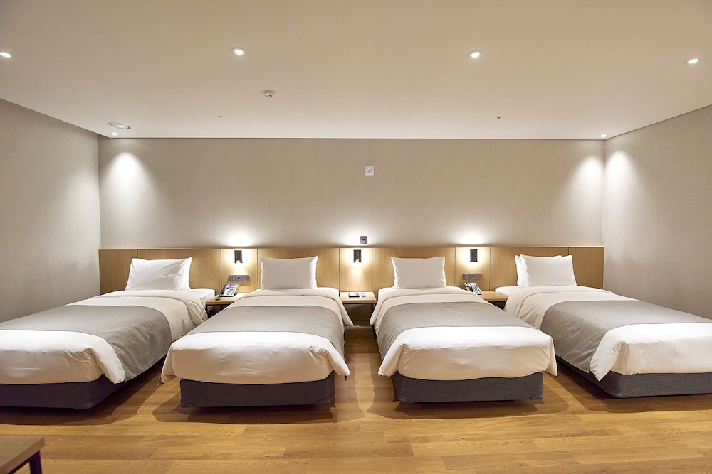 Suite Quadruple
