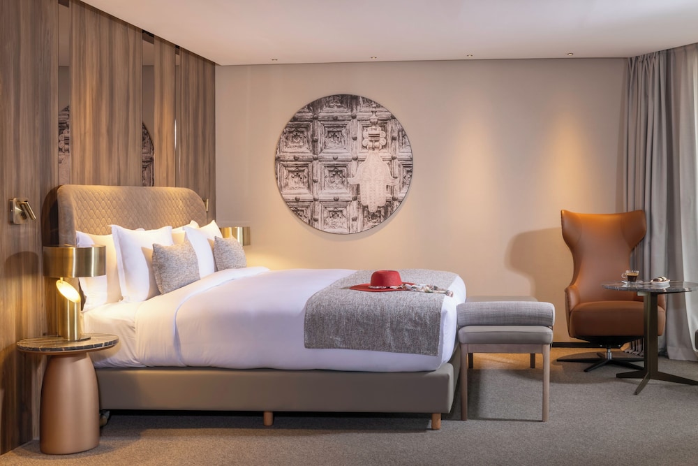Premium Room, Terrace (King, Avenue view)