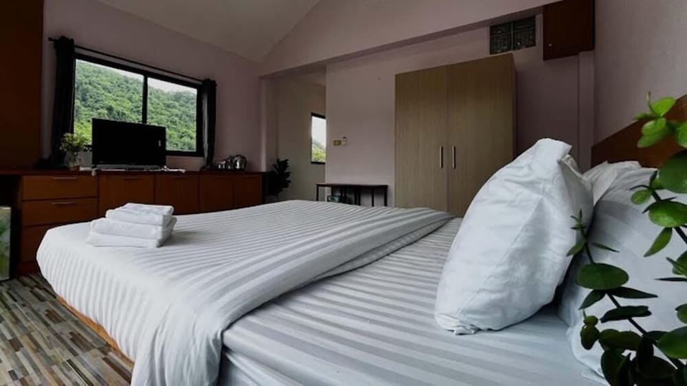 Deluxe Double Room photo 2