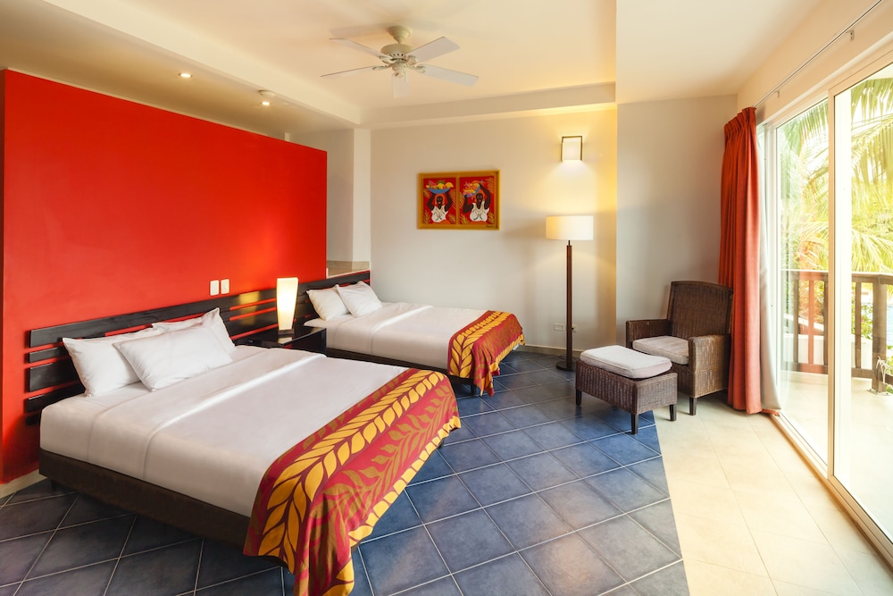 Ocean Front Plus Room photo 1