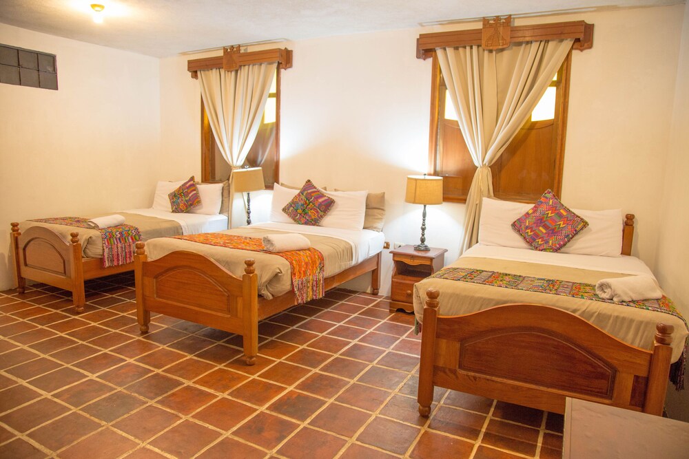 Family Studio Suite, Multiple Beds photo 3