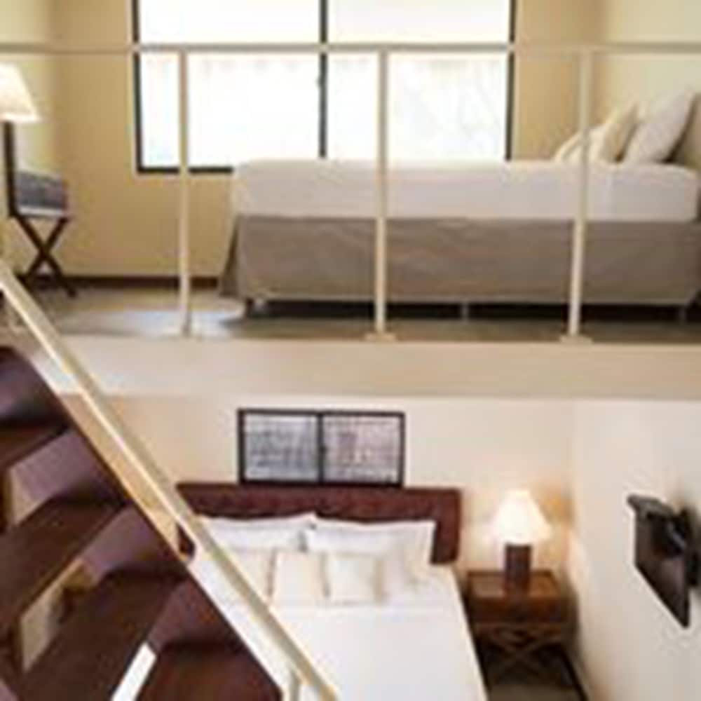 Loft, Multiple Beds, Non Smoking photo 3