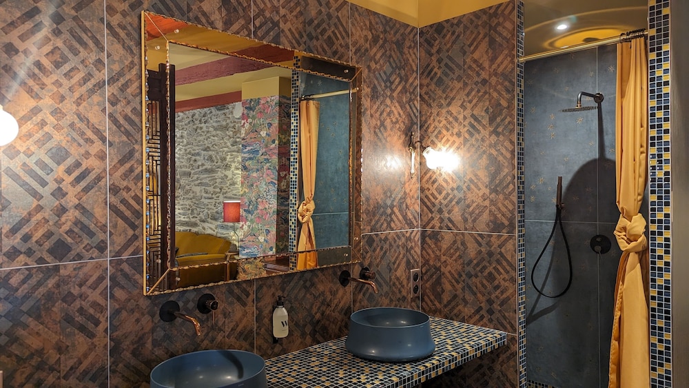 Deluxe Suite, Pool View photo 3