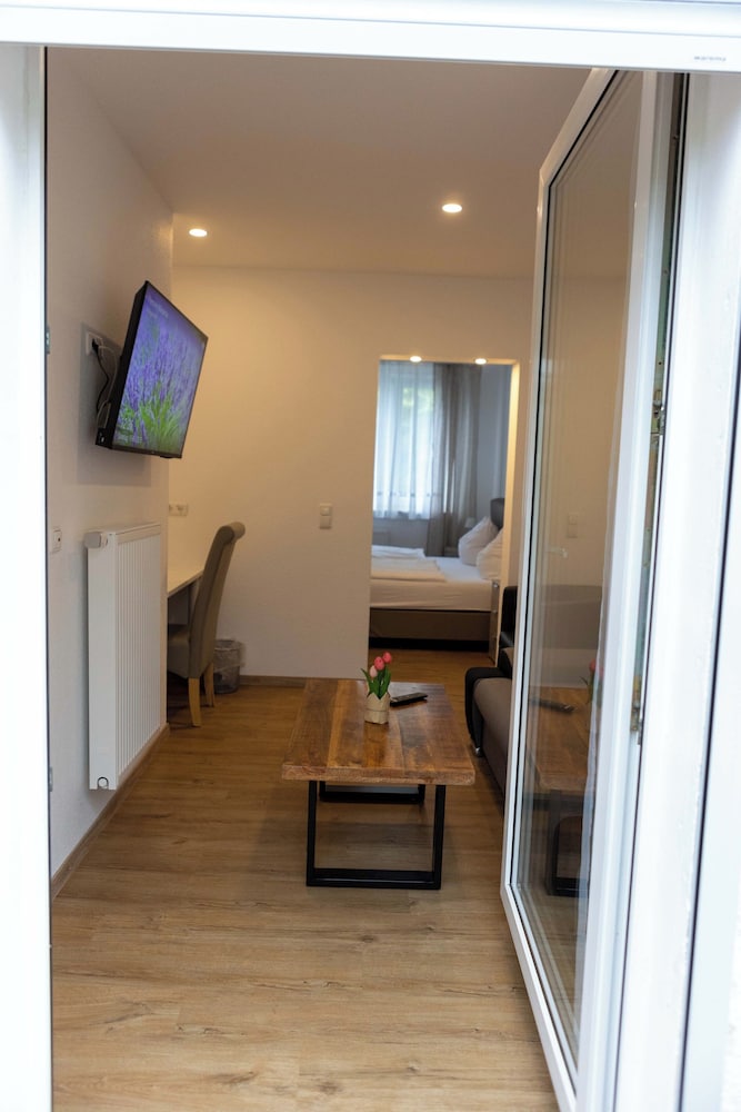 Business Double Room, 1 Bedroom, Park View, Garden Area photo 2