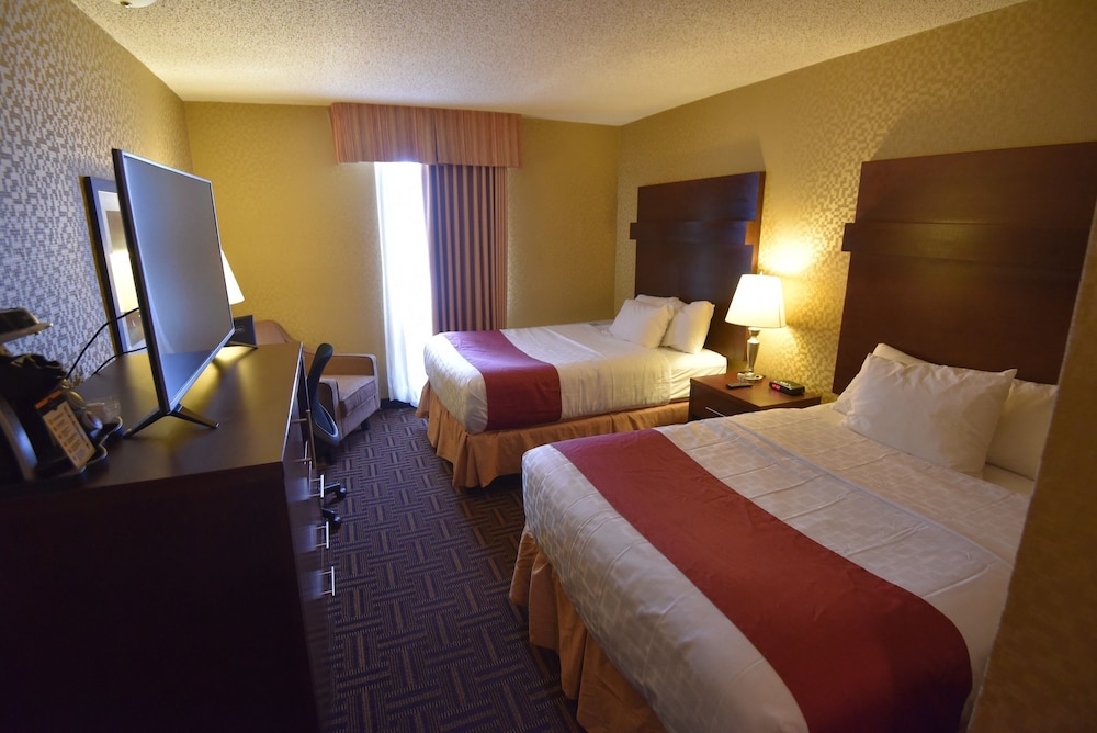 Standard Room, 2 Queen Beds - Photo 3