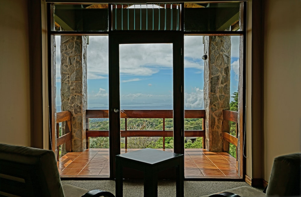 Honeymoon Suite, 1 King Bed photo 2