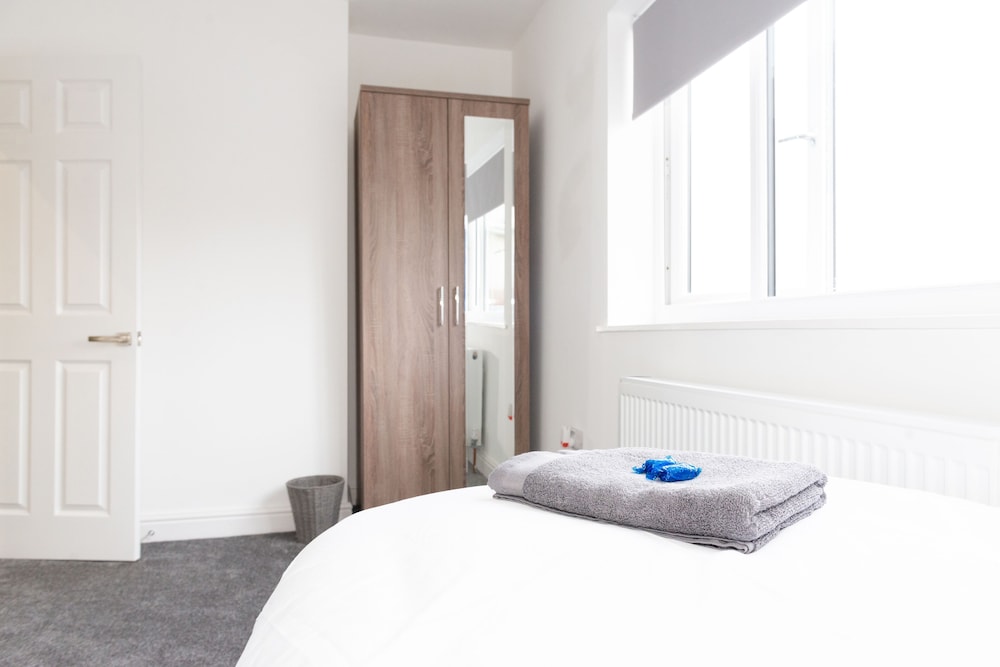 Two Bedroom House photo 3