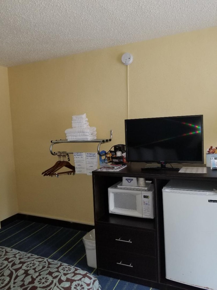 Deluxe Room, 2 Double Beds, Accessible, Non Smoking - Photo 2