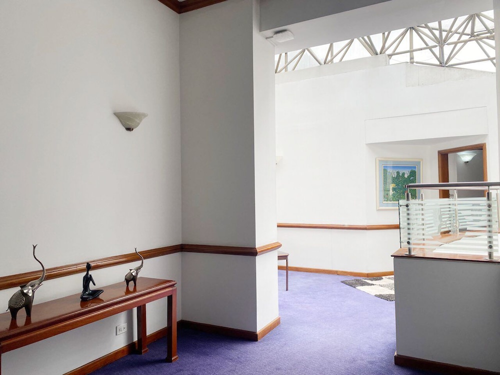 Deluxe Studio Suite - Photo 2