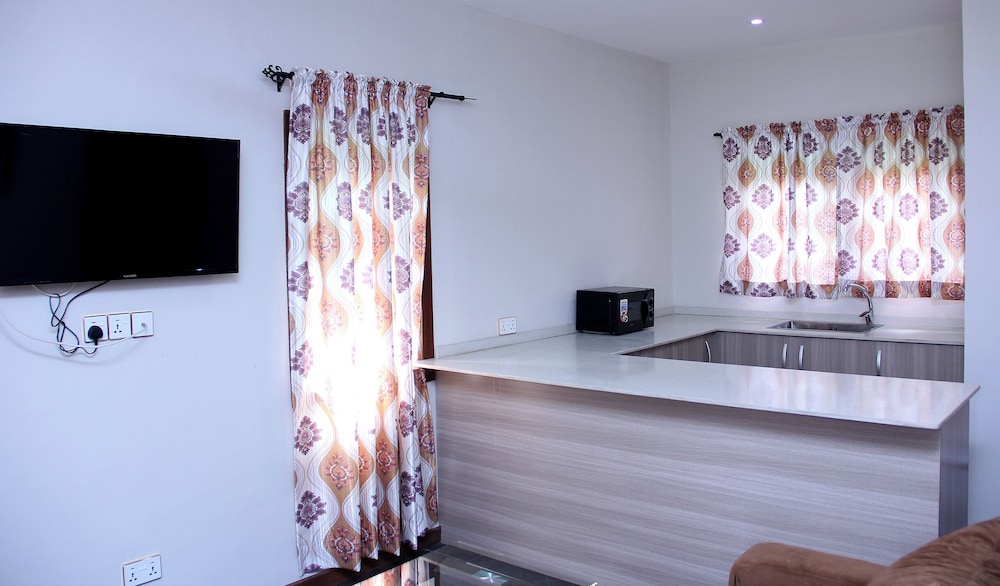 Family Room photo 3