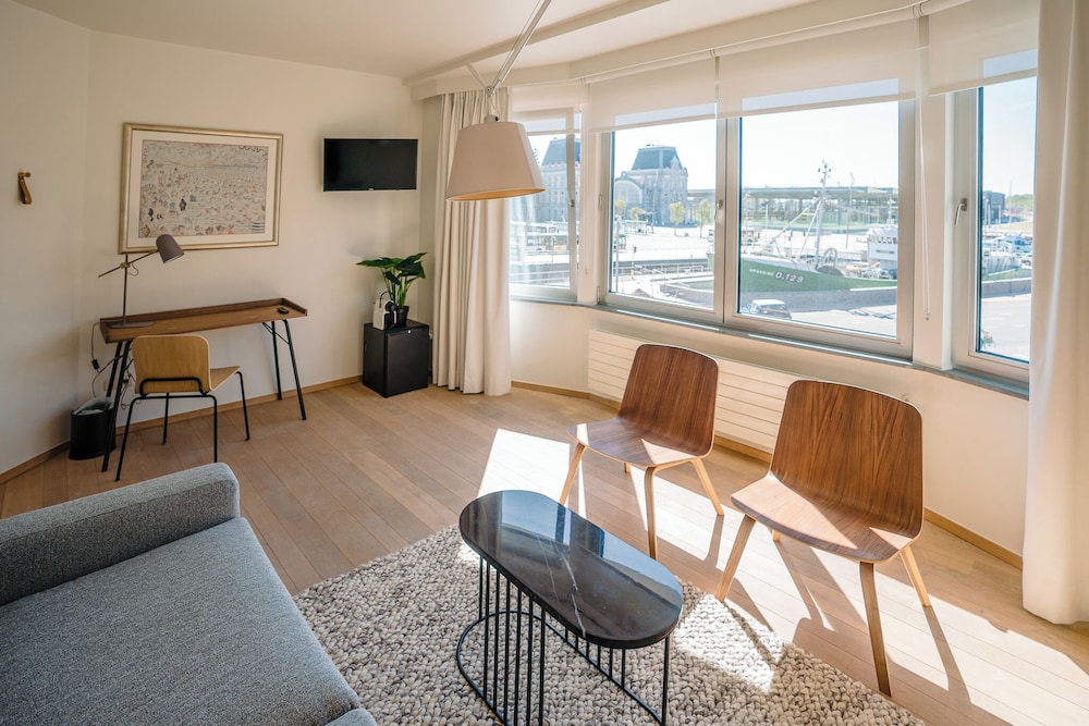Luxury Suite