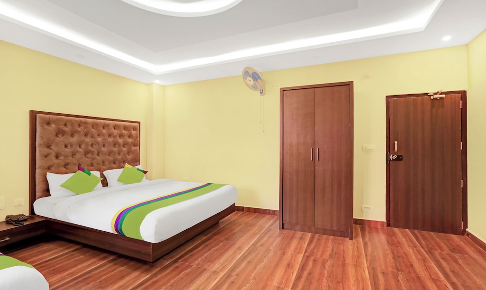 Deluxe Room - Photo 1