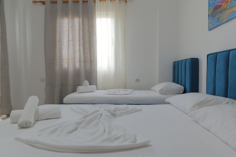 Triple Room, Balcony