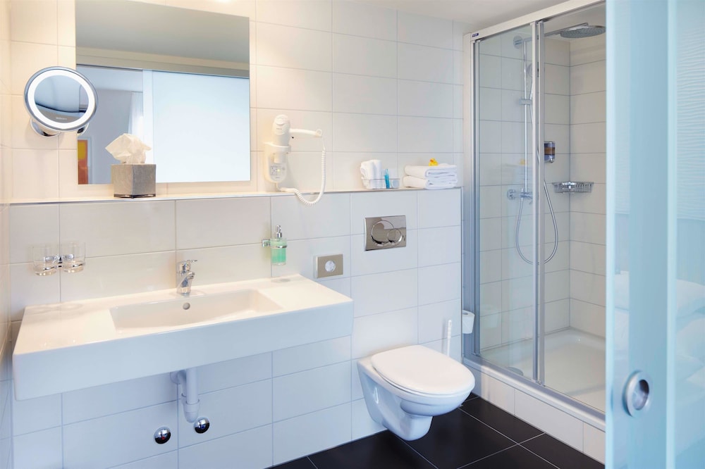 Standard Twin Room - Photo 6