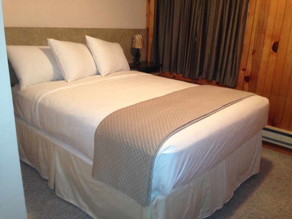 Standard Room, 1 Queen Bed, Non Smoking photo 2