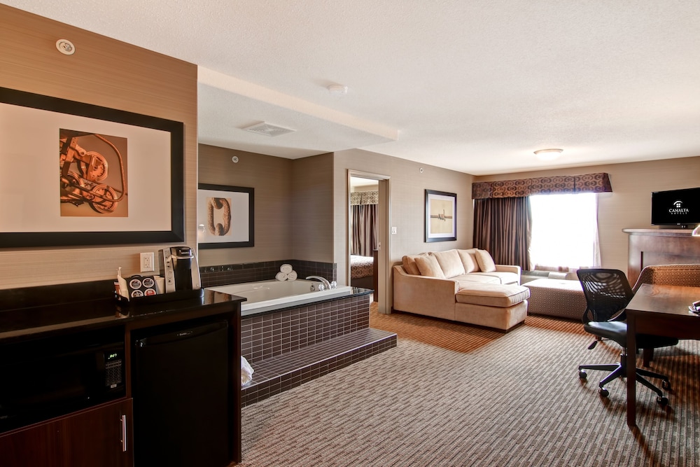 Honeymoon Room, 1 King Bed, Non Smoking photo 1