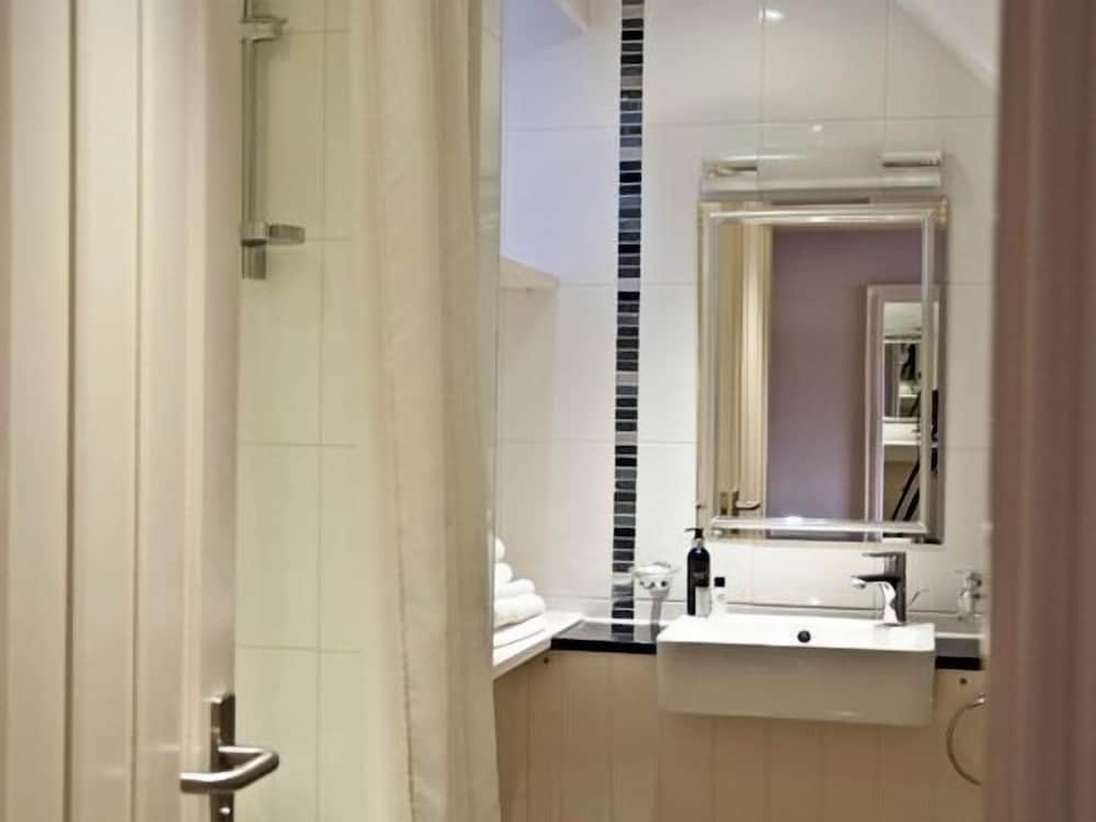 Comfort Double Room, Ensuite (KING/TWIN ) photo 3
