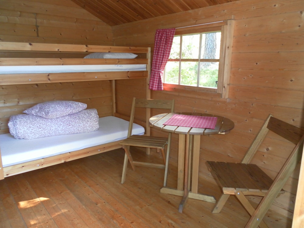 Cottage, Shared Bathroom (3&4) photo 2