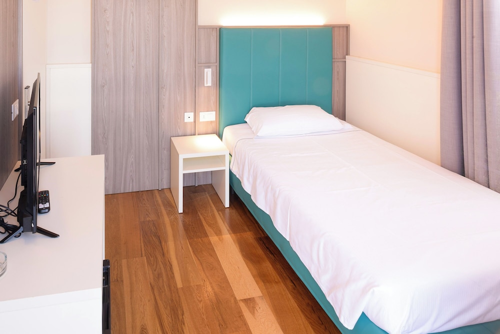 Single Room, Annex Building - Photo 1
