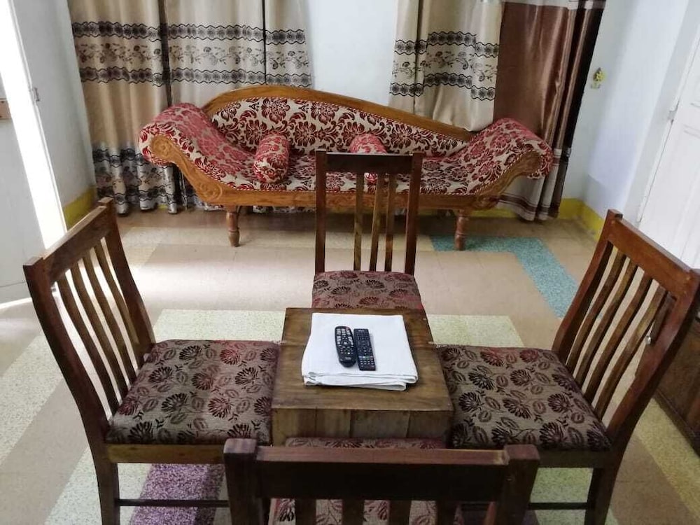 Classic Triple Room, Multiple Bedrooms, City View, Corner photo 1