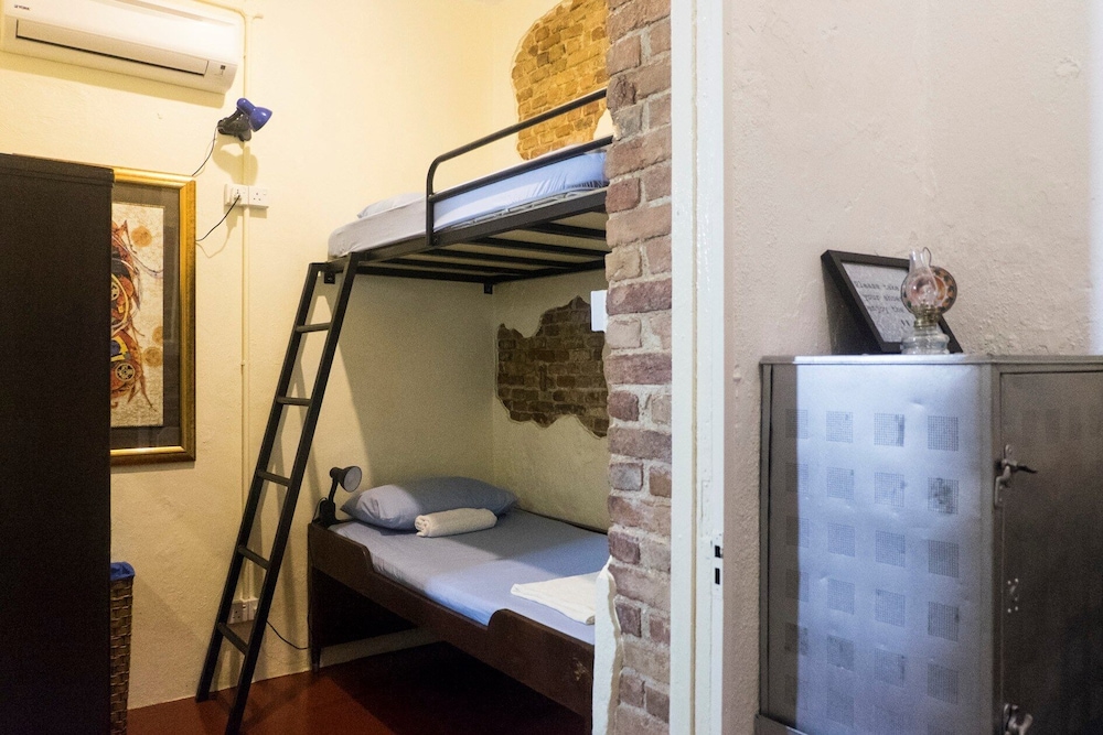 Basic Triple Room, Non Smoking - Photo 2