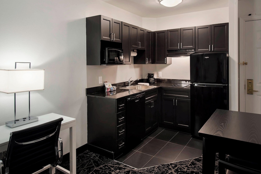 Classic Room, 2 Double Beds, Refrigerator & Microwave photo 2
