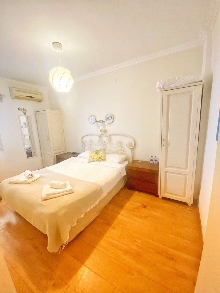 Comfort Studio Suite, 2 Bedrooms photo 3