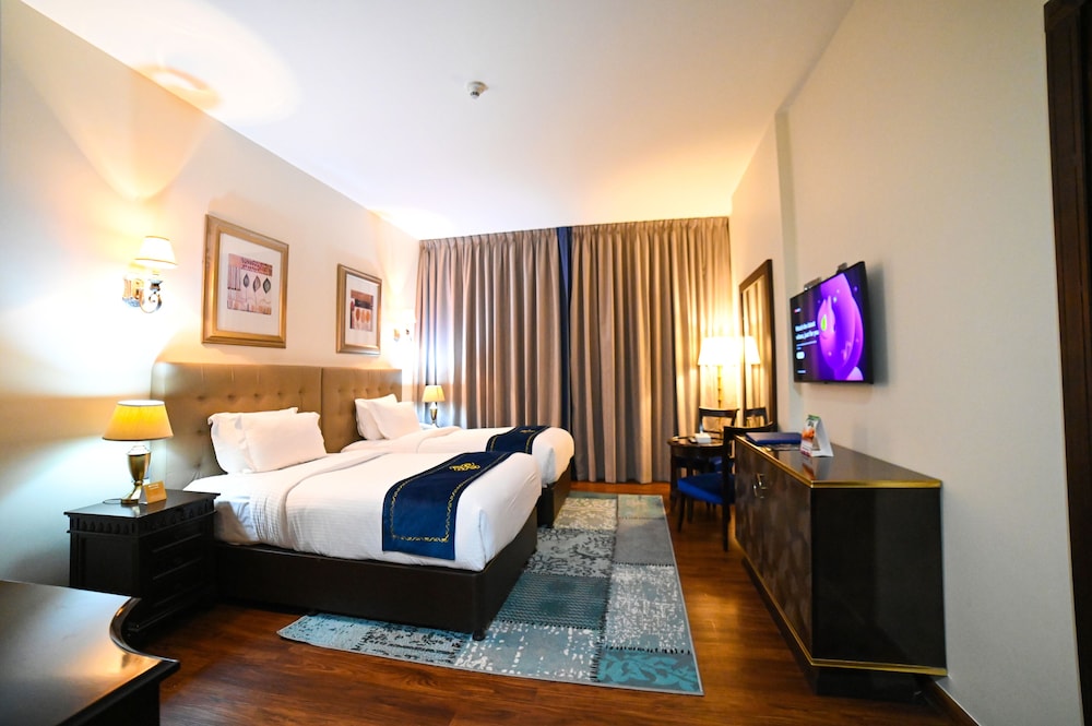 Premium Twin Room, 2 Twin Beds, City View photo 3