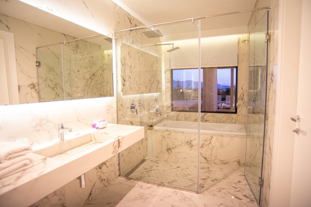 Superior Suite, Sea View photo 2