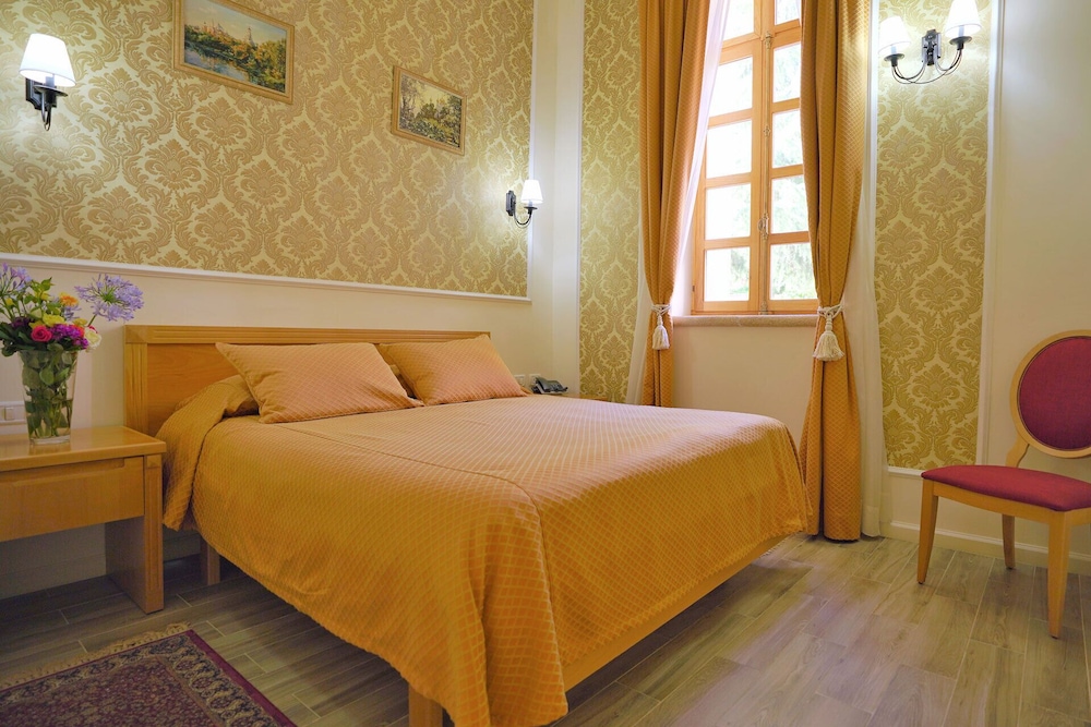 Classic Double Room, 1 Queen Bed, Non Smoking