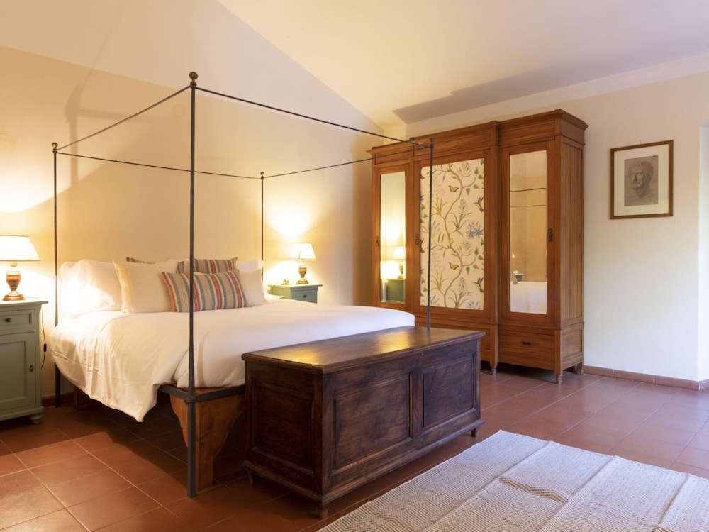 Villa photo 3