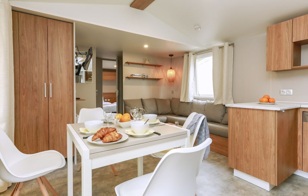 Standard Mobile Home photo 3