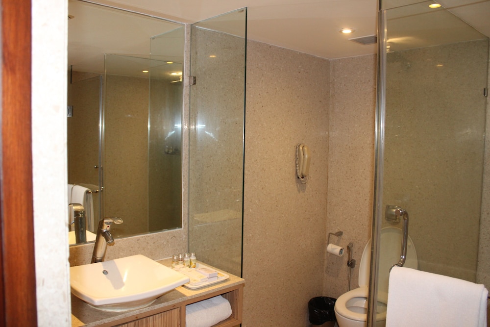Premium Room - Photo 12