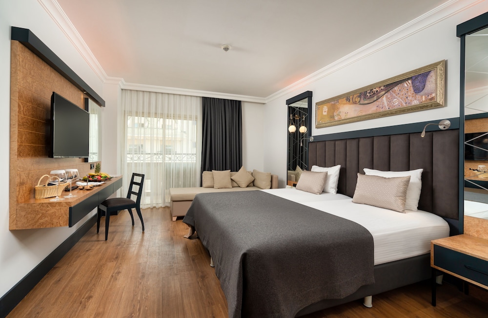 Standard Room photo 2