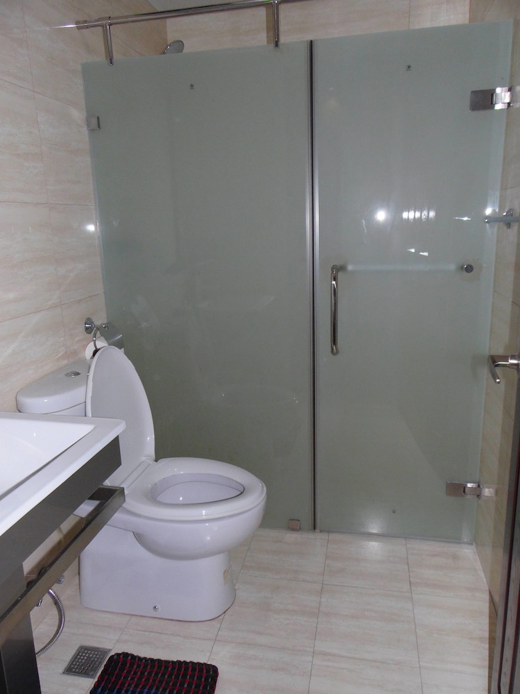 Luxury Condo, 2 Bedrooms (Blue) photo 3