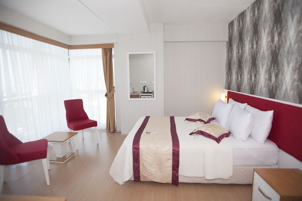 Family Room, 1 Bedroom