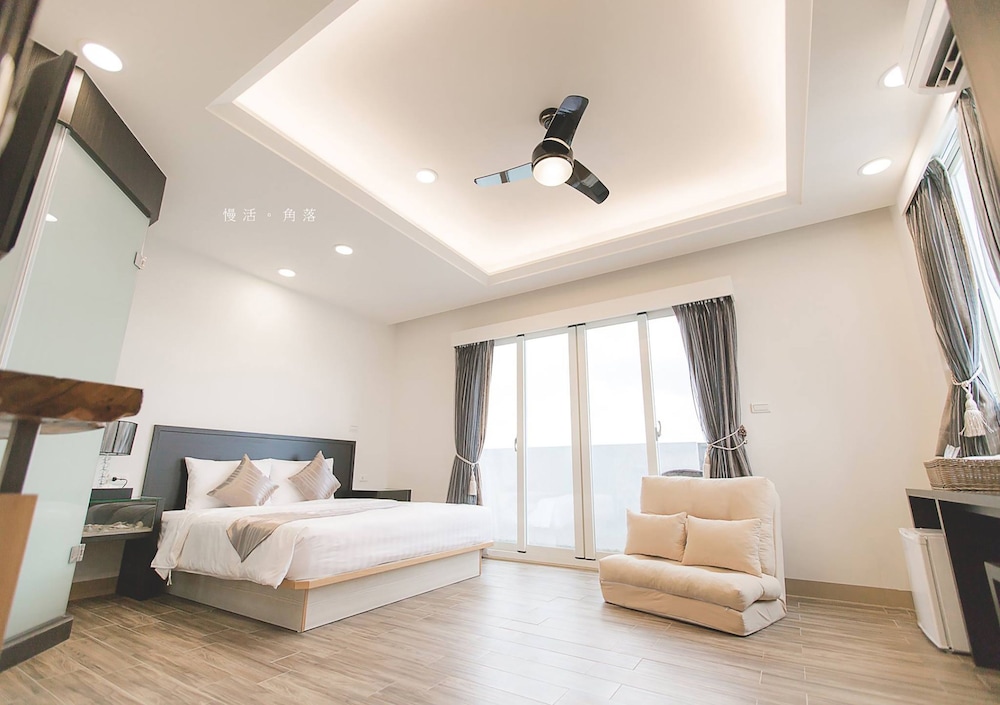 Double Room (Corner 301) photo 1